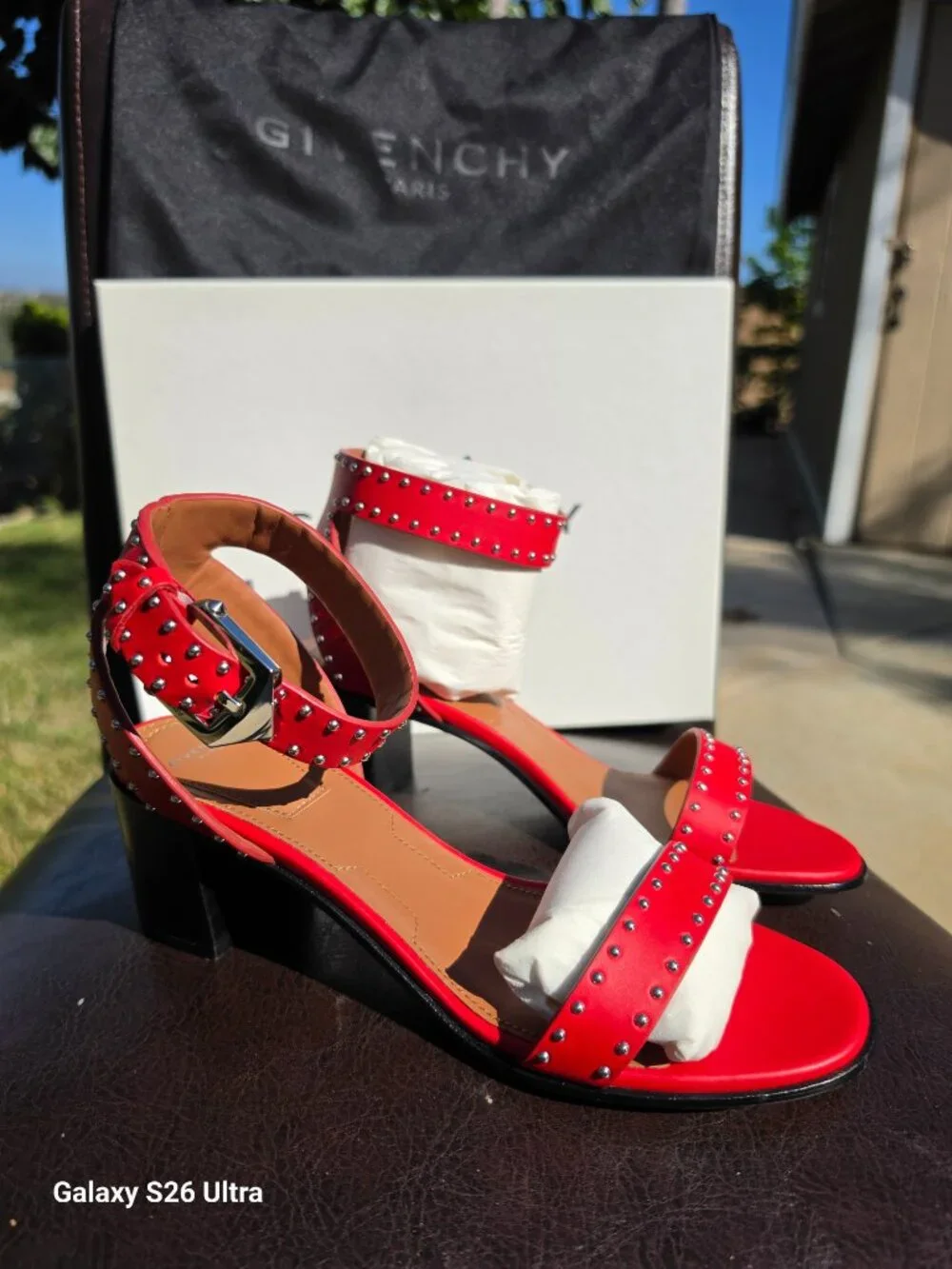 Givenchy elegant 60mm